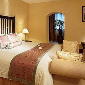 Canal Garden Hotel