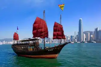 Excursion : Croisière sur la Jonque Aqualuna