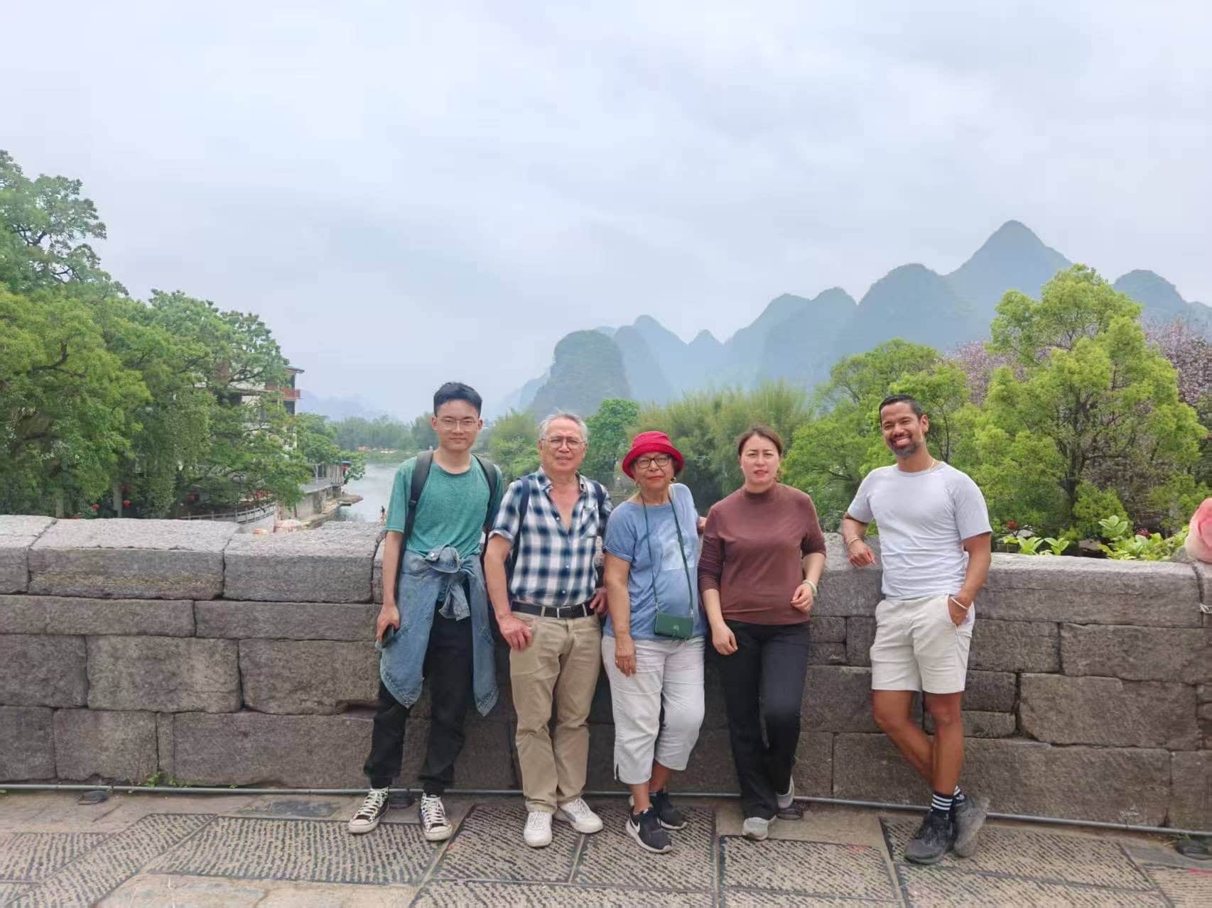 Jean-Claude et sa famille – Merveilles du Hunan et du Guangxi – Avril 2025