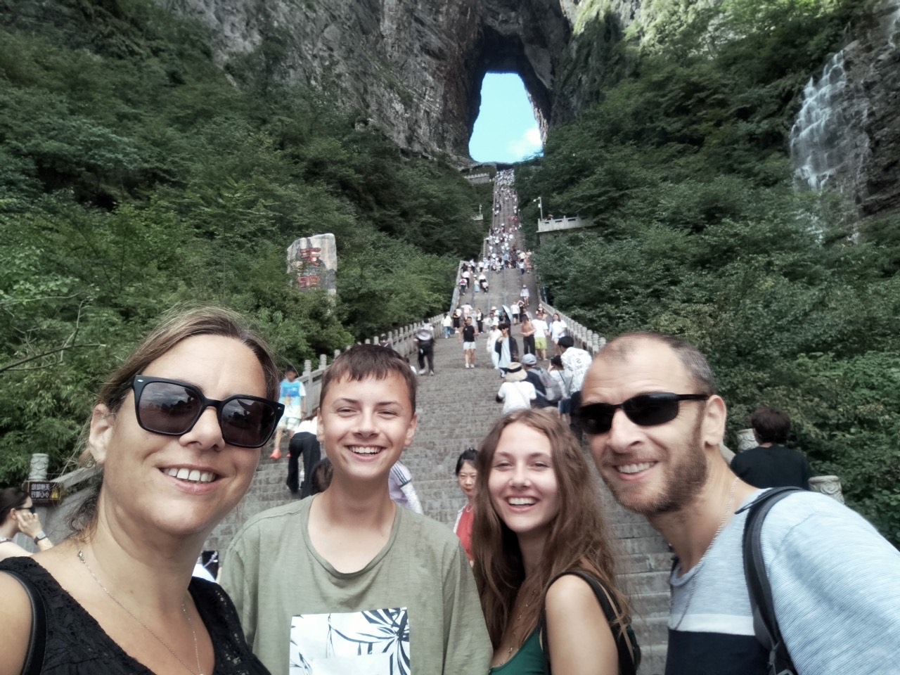 Camille et sa famille – Circuit Hunan & Guangxi – Août 2025